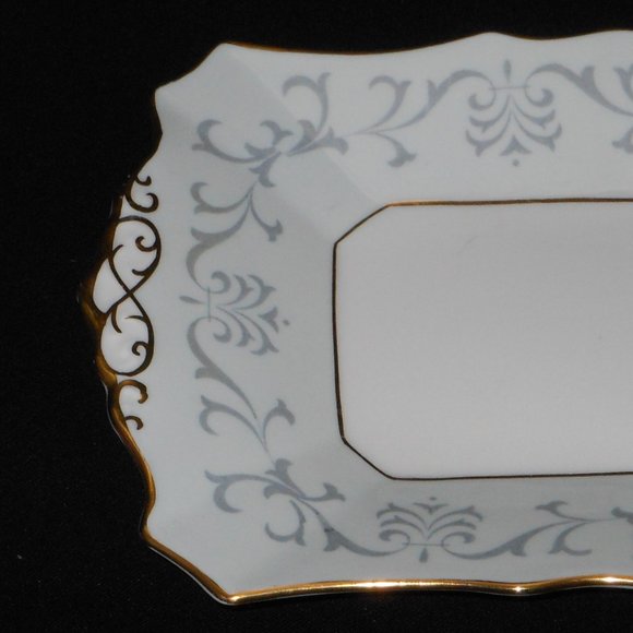Tuscan UK fine bone china rectangular sandwich plate - Picture 3 of 5